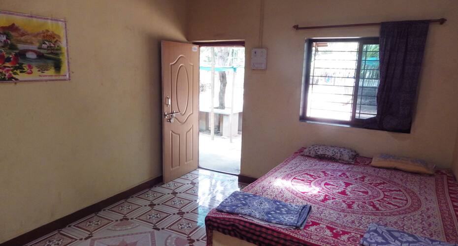 Yogesh Nyahari Niwas, Tarkarli 3